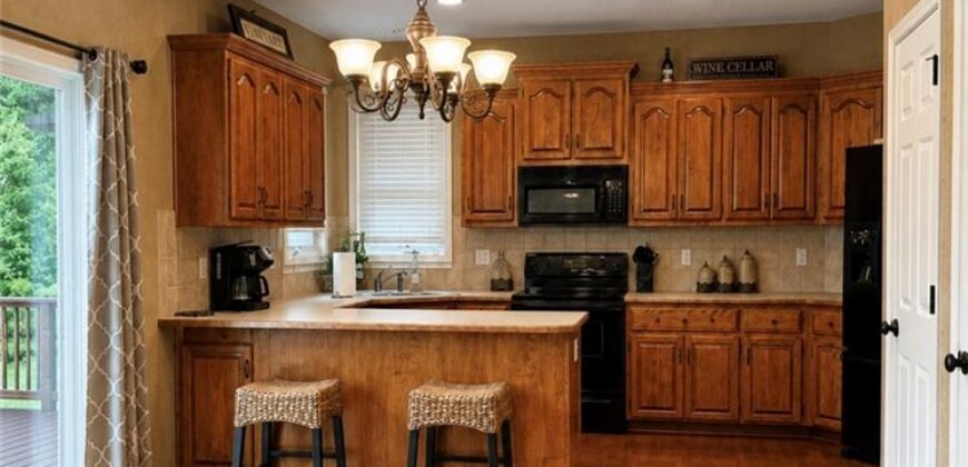 8604 NE 99th Street, Kansas City, MO 64157
