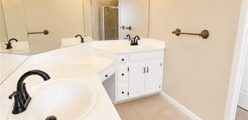 8604 NE 99th Street, Kansas City, MO 64157
