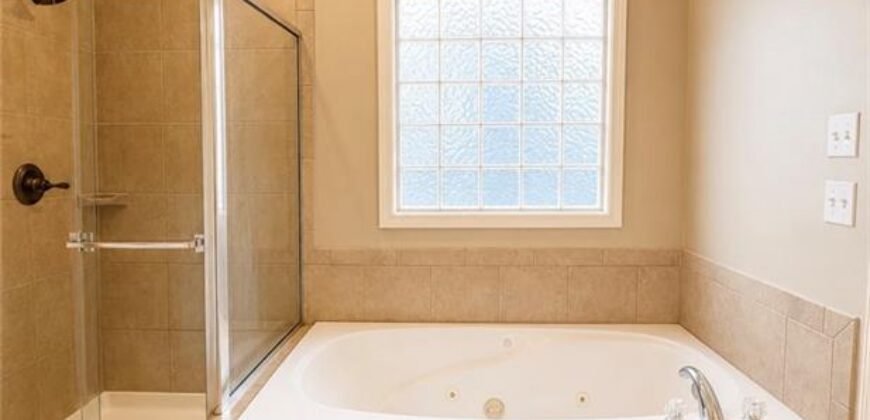 8604 NE 99th Street, Kansas City, MO 64157