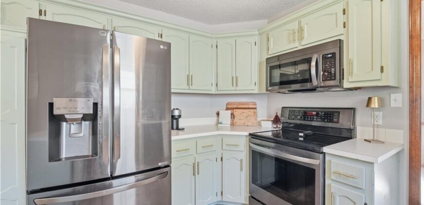 6821 T Gabbert Drive, Pleasant Valley, MO 64068