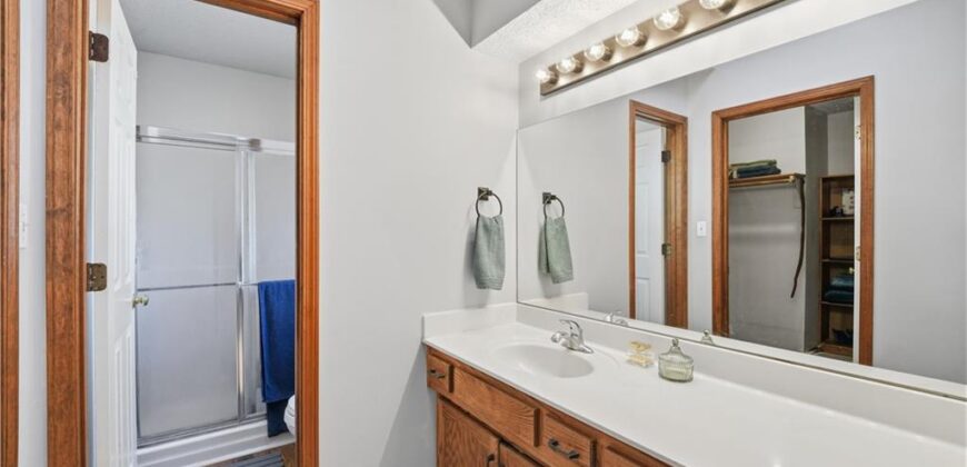 6821 T Gabbert Drive, Pleasant Valley, MO 64068