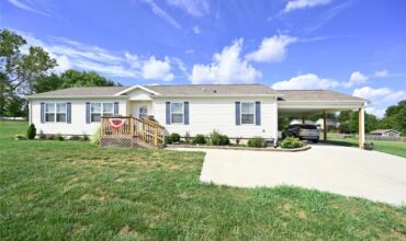 15490 NW 136th Street, Platte City, MO 64079