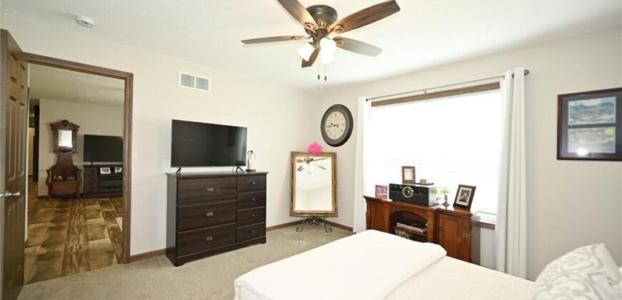 15490 NW 136th Street, Platte City, MO 64079