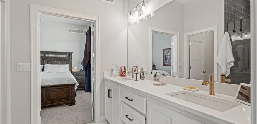 4530 NW 49th Court, Riverside, MO 64150