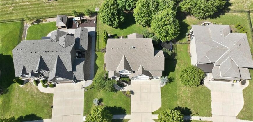 9012 N Oxford Avenue, Kansas City, MO 64157
