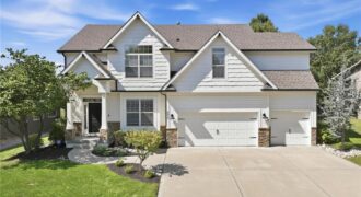 9012 N Oxford Avenue, Kansas City, MO 64157