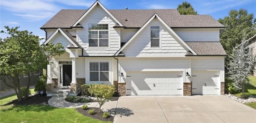 9012 N Oxford Avenue, Kansas City, MO 64157