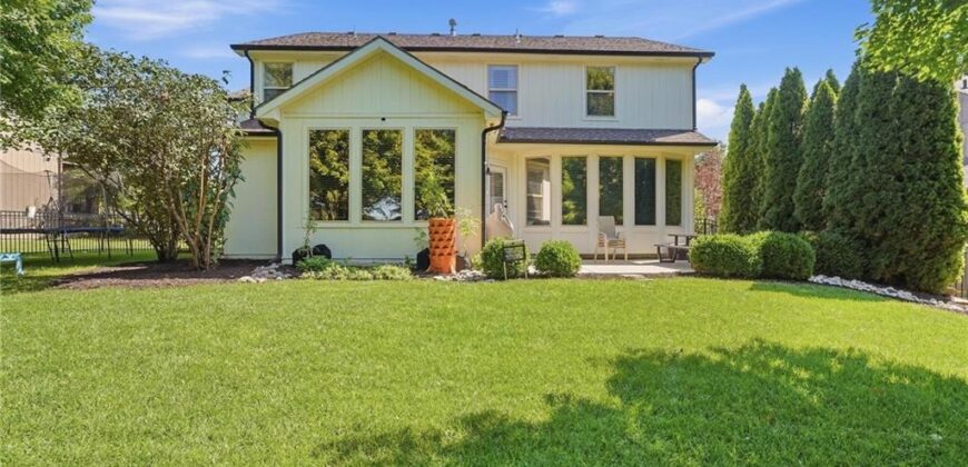 9012 N Oxford Avenue, Kansas City, MO 64157
