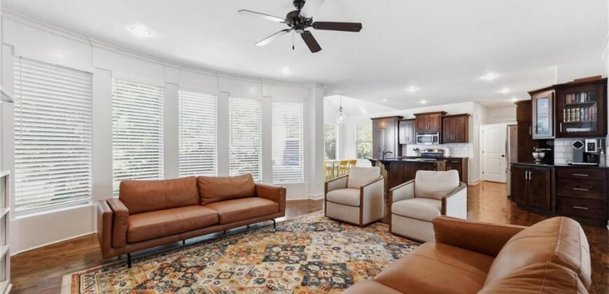 9012 N Oxford Avenue, Kansas City, MO 64157