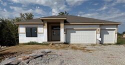 8504 NW 90th Terrace, Kansas City, MO 64153