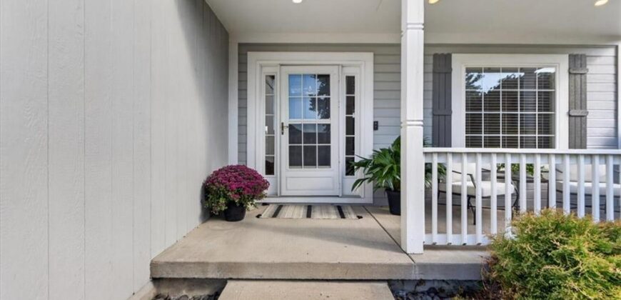 420 Shannon Avenue, Smithville, MO 64089