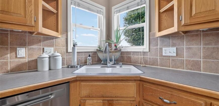 420 Shannon Avenue, Smithville, MO 64089