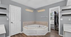 420 Shannon Avenue, Smithville, MO 64089