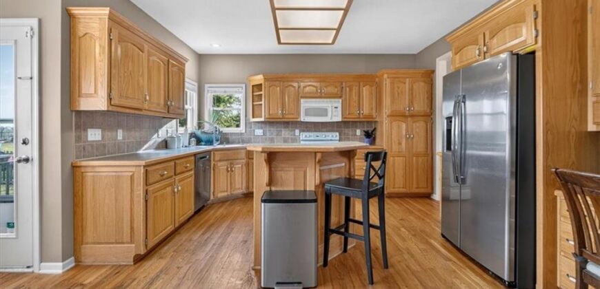 420 Shannon Avenue, Smithville, MO 64089