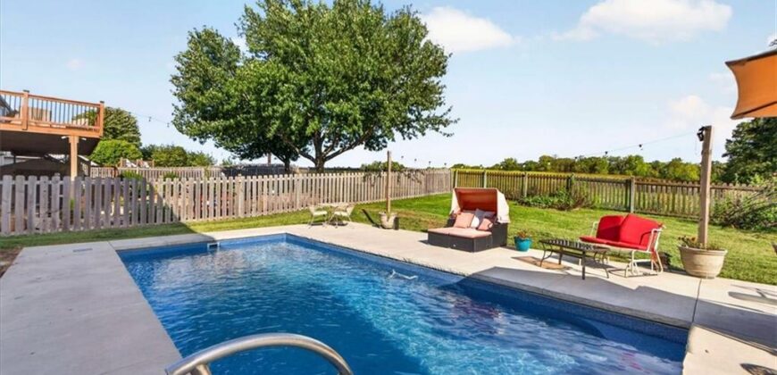 420 Shannon Avenue, Smithville, MO 64089