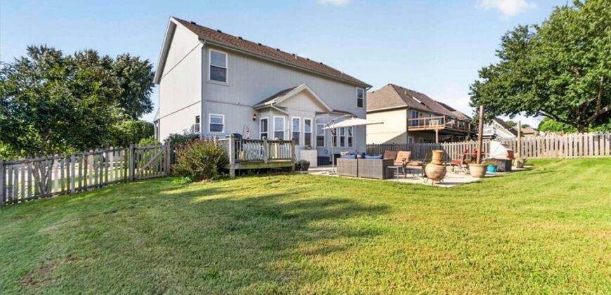 420 Shannon Avenue, Smithville, MO 64089