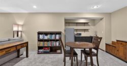 420 Shannon Avenue, Smithville, MO 64089