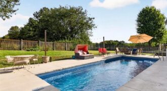 420 Shannon Avenue, Smithville, MO 64089