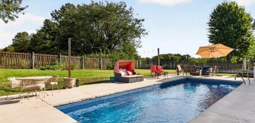 420 Shannon Avenue, Smithville, MO 64089