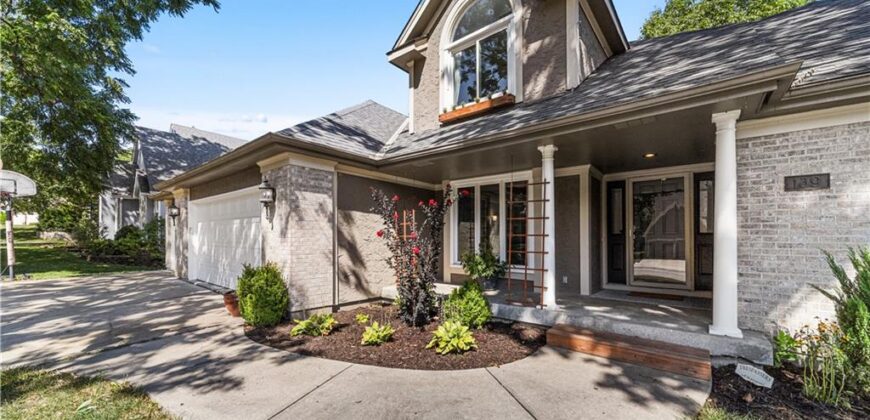 139 The Woodlands Drive, Gladstone, MO 64118