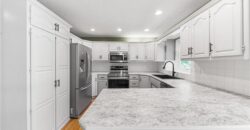 139 The Woodlands Drive, Gladstone, MO 64118
