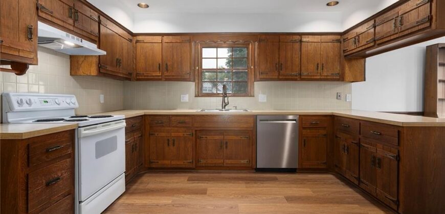2001 Place Liberte Drive, Liberty, MO 64068