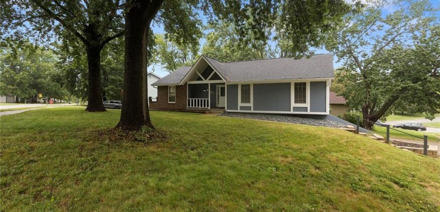 2001 Place Liberte Drive, Liberty, MO 64068