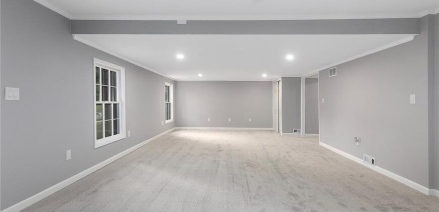 2001 Place Liberte Drive, Liberty, MO 64068