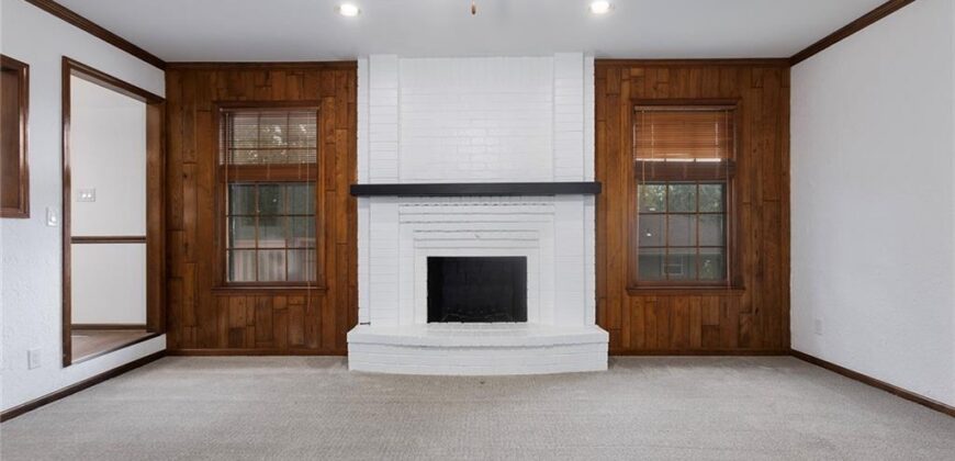 2001 Place Liberte Drive, Liberty, MO 64068