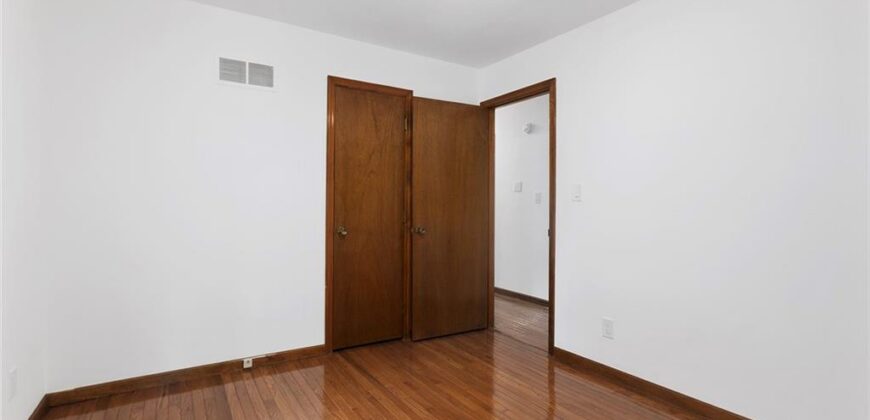 2001 Place Liberte Drive, Liberty, MO 64068
