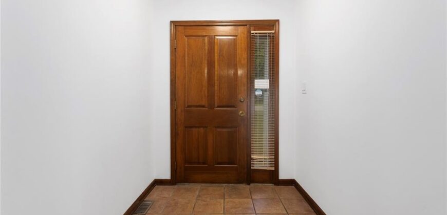 2001 Place Liberte Drive, Liberty, MO 64068