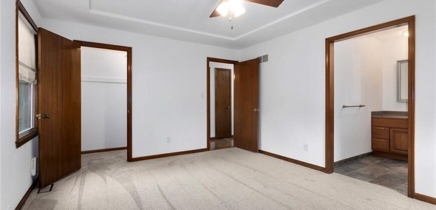 2001 Place Liberte Drive, Liberty, MO 64068