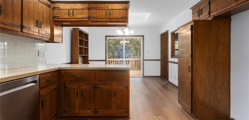 2001 Place Liberte Drive, Liberty, MO 64068