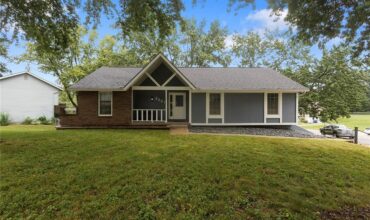 2001 Place Liberte Drive, Liberty, MO 64068