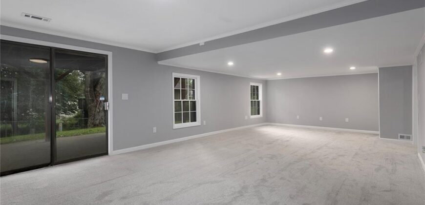 2001 Place Liberte Drive, Liberty, MO 64068