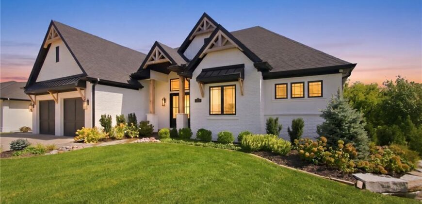 8681 NE Shoal Creek Valley Drive, Kansas City, MO 64157
