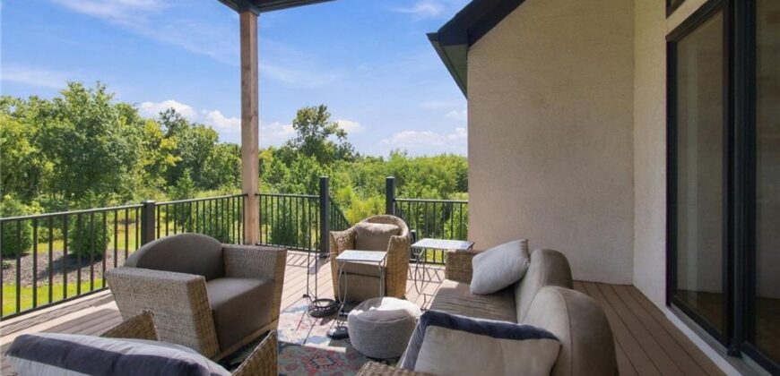 8681 NE Shoal Creek Valley Drive, Kansas City, MO 64157