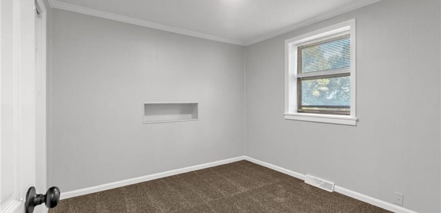 5807 NE Gunn Street, Kansas City, MO 64119