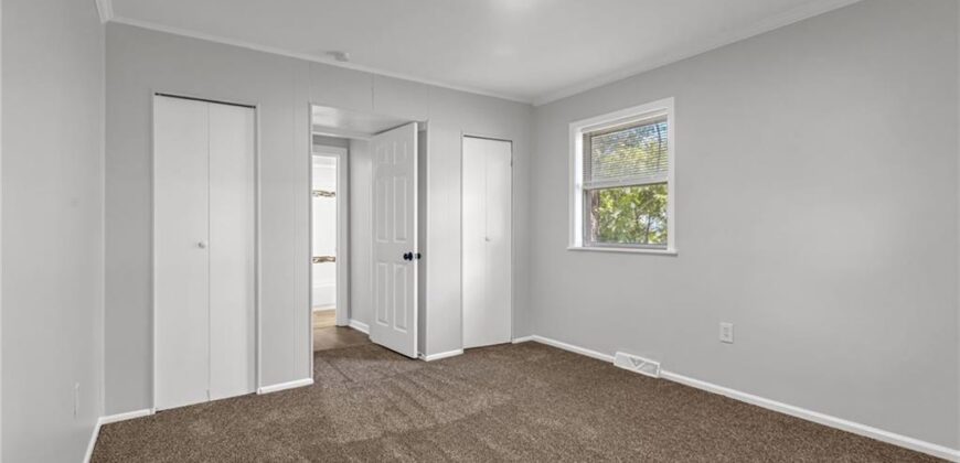 5807 NE Gunn Street, Kansas City, MO 64119