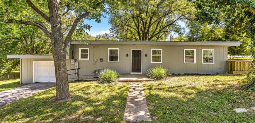 5807 NE Gunn Street, Kansas City, MO 64119