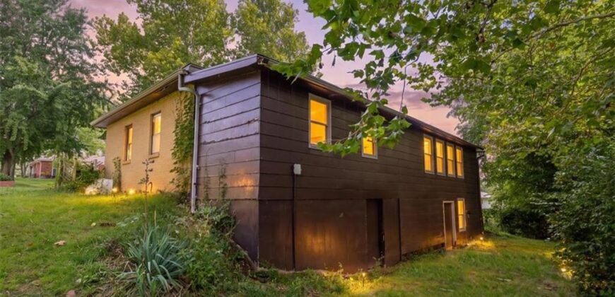 102 Collette Street, Excelsior Springs, MO 64024