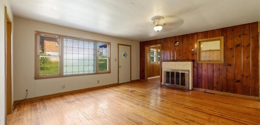 102 Collette Street, Excelsior Springs, MO 64024