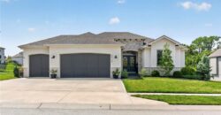 5968 Oak Creek Court, Parkville, MO 64152