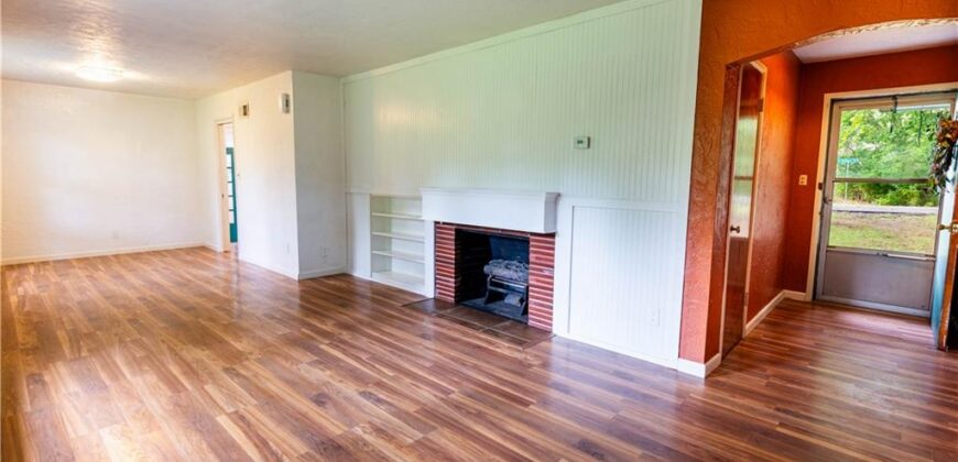 5414 NE Carmel Road, Kansas City, MO 64119