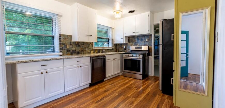 5414 NE Carmel Road, Kansas City, MO 64119