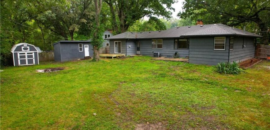 5414 NE Carmel Road, Kansas City, MO 64119