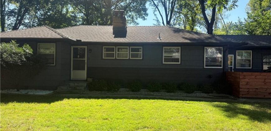 5414 NE Carmel Road, Kansas City, MO 64119