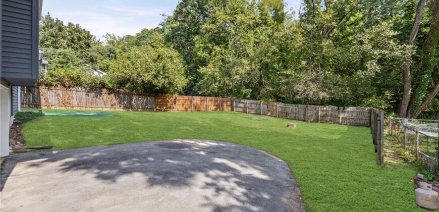 4825 N Revere Drive, Kansas City, MO 64151