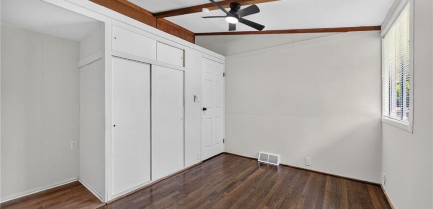 5707 N Highland Avenue, Gladstone, MO 64118