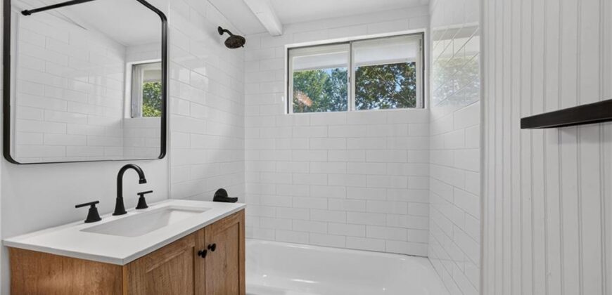 5707 N Highland Avenue, Gladstone, MO 64118